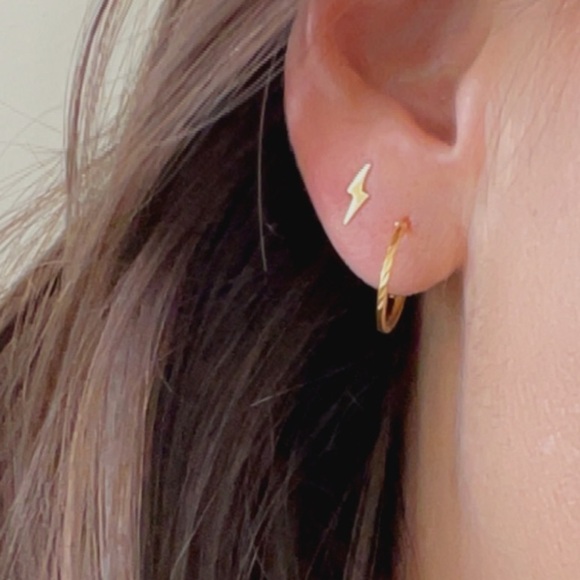 14k Gold Hoop Earrings Diamond Cut 12mm - Picture 3 of 7